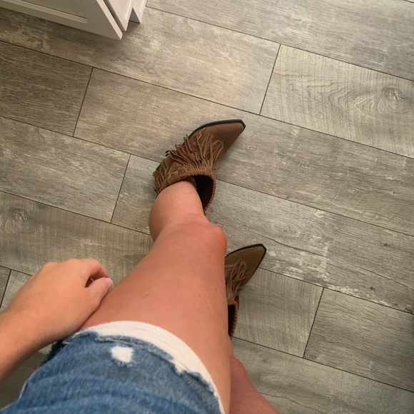 Trades Considered 🥂🙌🏽👯♀️💋 - Picture 8 of 16